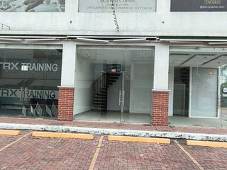 Foto 21 de Se arrienda local comercial en centro comercial Mix Center