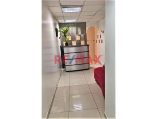 Foto 9 de Alquiler De Oficina Amoblado O Sin Amoblar 53M2 Piso 3 Galeria La Once Lima
