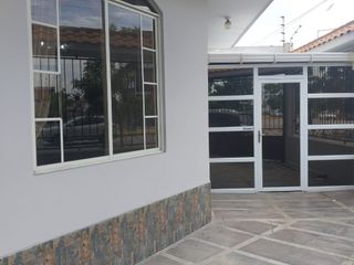Foto 4 de Vendo Espectacular casa en zona residencial de Machala