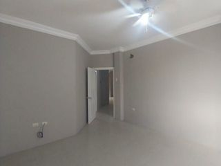 Foto 11 de Vendo Espectacular casa en zona residencial de Machala