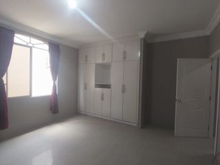 Foto 13 de Vendo Espectacular casa en zona residencial de Machala