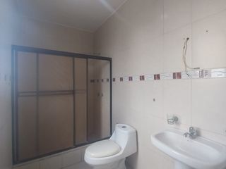 Foto 14 de Vendo Espectacular casa en zona residencial de Machala