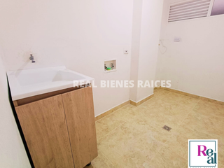 Foto 17 de Apartamento Para Arriendo en 4° Piso con Ascensor