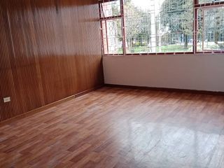 Foto 2 de ARRIENDO CASA MAS BODEGA - NORMANDIA - BOGOTA