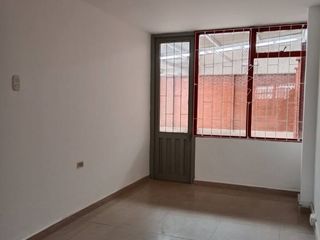 Foto 8 de ARRIENDO CASA MAS BODEGA - NORMANDIA - BOGOTA