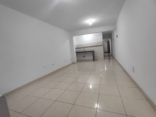 Foto 2 de ALQUILER DEPARTAMENTO EN ATE - CERCA A OVALO SANTA ANITA