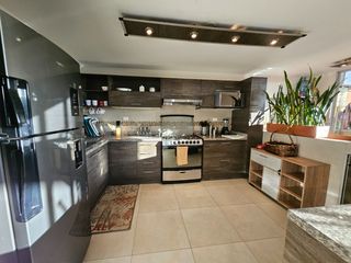 Foto 8 de Tumbaco, Sector Av Universitaria, arriendo Casa Esquinera Amoblada
