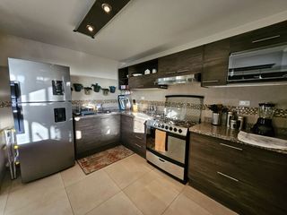 Foto 14 de Tumbaco, Sector Av Universitaria, arriendo Casa Esquinera Amoblada