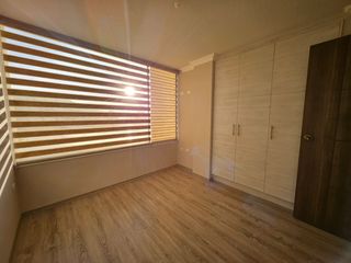 Foto 39 de Tumbaco, Sector Av Universitaria, arriendo Casa Esquinera Amoblada