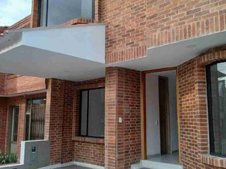 Foto 2 de VENDO HERMOSA CASA EXCELENTE UBICACIÓN EN FUSAGASUGA