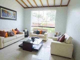 Foto 1 de La Planicie 650mt2 Casa de 2 pisos con 4 habitaciones ideal para tu familia ✅