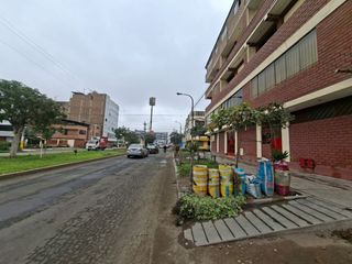 Foto 13 de SE ALQUILA LOCAL COMERCIAL CON EXCELENTE UBICACIÓN EN AVENIDA EL ALAMO- PRIMER PISO