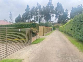 Foto 1 de Elegante villa en venta con 1.500m2T sector San Joaquín