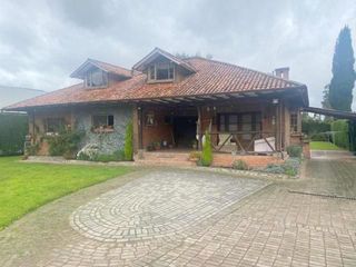 Foto 35 de Elegante villa en venta con 1.500m2T sector San Joaquín