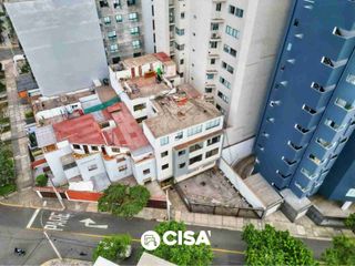 Foto 3 de ¡Vive en Miraflores, a pasos del malecón y a un precio Inigualable, 140 m2 | $150,000