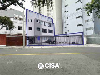 Foto 4 de ¡Vive en Miraflores, a pasos del malecón y a un precio Inigualable, 140 m2 | $150,000