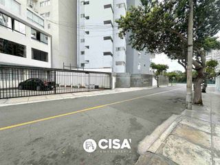 Foto 5 de ¡Vive en Miraflores, a pasos del malecón y a un precio Inigualable, 140 m2 | $150,000
