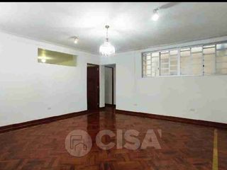 Foto 10 de ¡Vive en Miraflores, a pasos del malecón y a un precio Inigualable, 140 m2 | $150,000