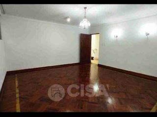 Foto 11 de ¡Vive en Miraflores, a pasos del malecón y a un precio Inigualable, 140 m2 | $150,000