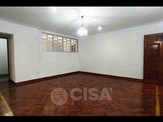 Foto 12 de ¡Vive en Miraflores, a pasos del malecón y a un precio Inigualable, 140 m2 | $150,000