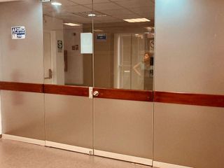 Foto 2 de SE VENDE OFICINA 87m2. SAN ISIDRO