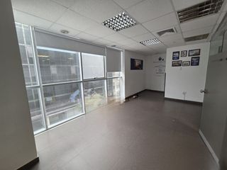 Foto 7 de SE VENDE OFICINA 87m2. SAN ISIDRO