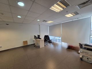 Foto 8 de SE VENDE OFICINA 87m2. SAN ISIDRO