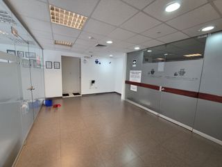 Foto 9 de SE VENDE OFICINA 87m2. SAN ISIDRO