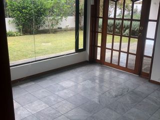 Foto 10 de Casa en Alquiler/ Sector Cumbayá/ 400 Metros / Av Pampite