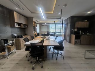 Foto 1 de VENTA - OFICINA - PARQUEO SUBTERRANEO - BODEGA - 1 BAÑO - LOBBY CON RECEPCION - 5 AÑOS ANTIGUEDAD