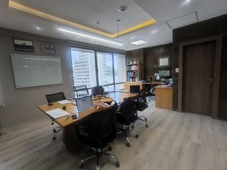 Foto 6 de VENTA - OFICINA - PARQUEO SUBTERRANEO - BODEGA - 1 BAÑO - LOBBY CON RECEPCION - 5 AÑOS ANTIGUEDAD