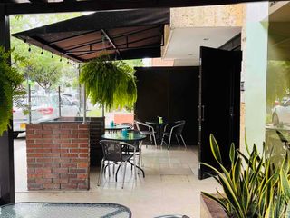 Foto 2 de Casa Comercial con Apto Independiente sobre la calle 7 en la Gaitana