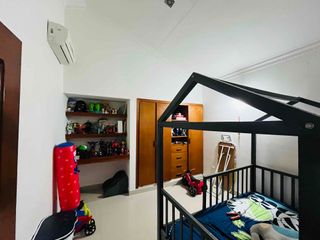 Foto 15 de Casa Comercial con Apto Independiente sobre la calle 7 en la Gaitana