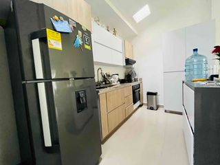 Foto 16 de Casa Comercial con Apto Independiente sobre la calle 7 en la Gaitana