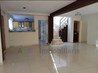 Foto 3 de VENTA DE DEPARTAMENTO CON ESTACIONAMIENTO EN SANTA VICTORIA DE CHICLAYO