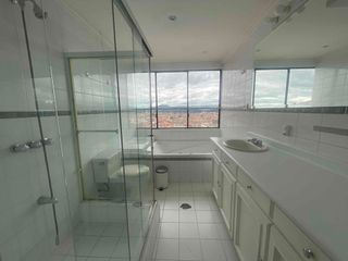 Foto 8 de Arriendo  departamento de 2 habitaciones con vista a la ciudad