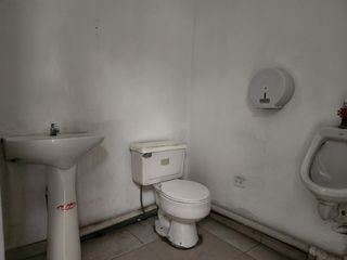 Foto 8 de Local comercial en arriendo – Av. de las Américas, sector Gran Manzana
