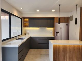 Foto 1 de En Ricaurte casa En Venta de 3 dormitorios Aplica crédito VIP