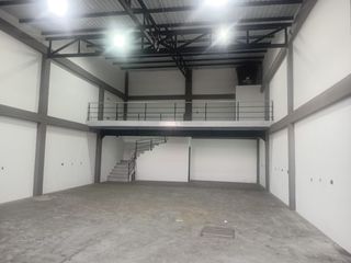 Foto 2 de SE ARRIENDA EXCELENTE BODEGA PARA ESTRENAR EN VILLAVICENCIO