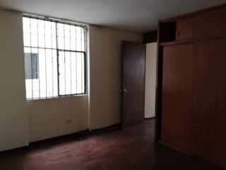 Foto 2 de Departamento a la Venta en Lince
