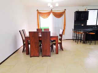 Foto 4 de EN VENTA CASA EN RICAURTE, CUENCA