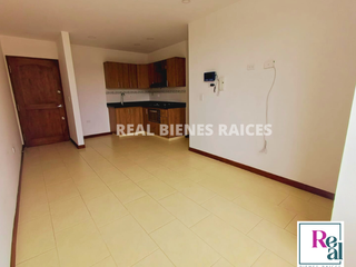 Foto 5 de Apartamento en arriendo – 4º piso con ascensor