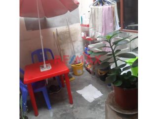 Foto 4 de Casa Con Local Comercial En Primer Piso
