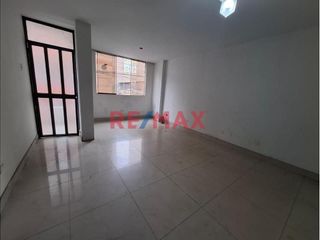 Foto 3 de VENDO DEPARTAMENTO DE 3 DORMITORIOS, PARADEROO 7 DE AV. WIESSE, S.J.L.