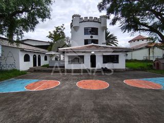 Foto 1 de CASA COMERCIAL EN RENTA, PANAMERICANA NORTE - CAPULISPAMBA