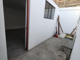 Foto 16 de SE VENDE CASA EN SAN JUAN DE LURIGANCHO
