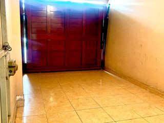 Foto 6 de VENDO CASA EN EL PINAR CON PATIO, COCHERA Y EXCELENTE UBICACIÓN.