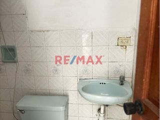 Foto 5 de Se Alquila Casa Productiva De 5 Pisos-Urb.Monserrate Cerca A Isabel De Bobadilla Y Pocas Cuadras De Husares De Junin-480M2