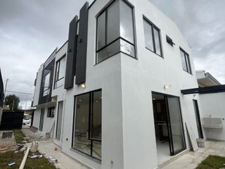 Foto 17 de MODERNAS CASAS VIP EN VENTA, Sector Ricaurte C1503