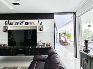 Foto 9 de 🏡 ¡Descubre esta espectacular casa en Altos de Ciudad Jardín, Cali!